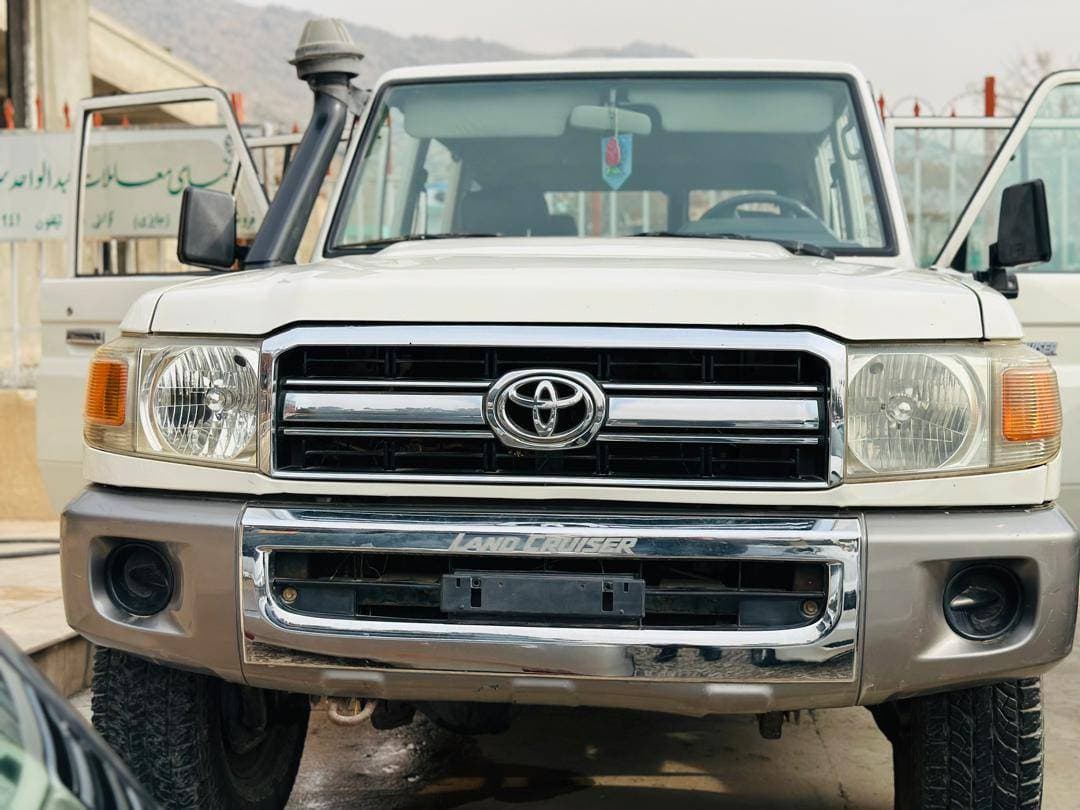 Toyota  Land-Cruiser 2008