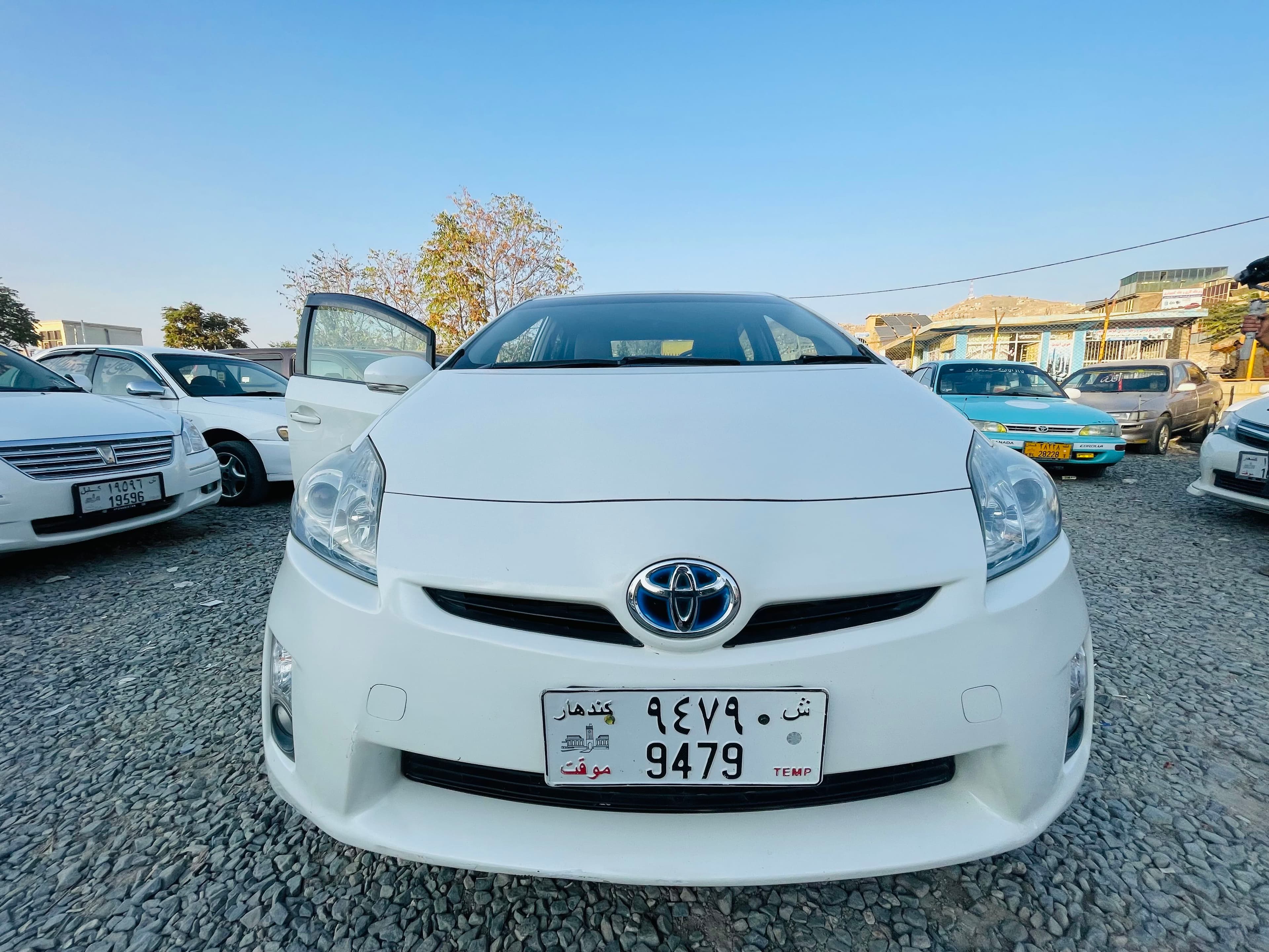 Toyota  Prius 2012