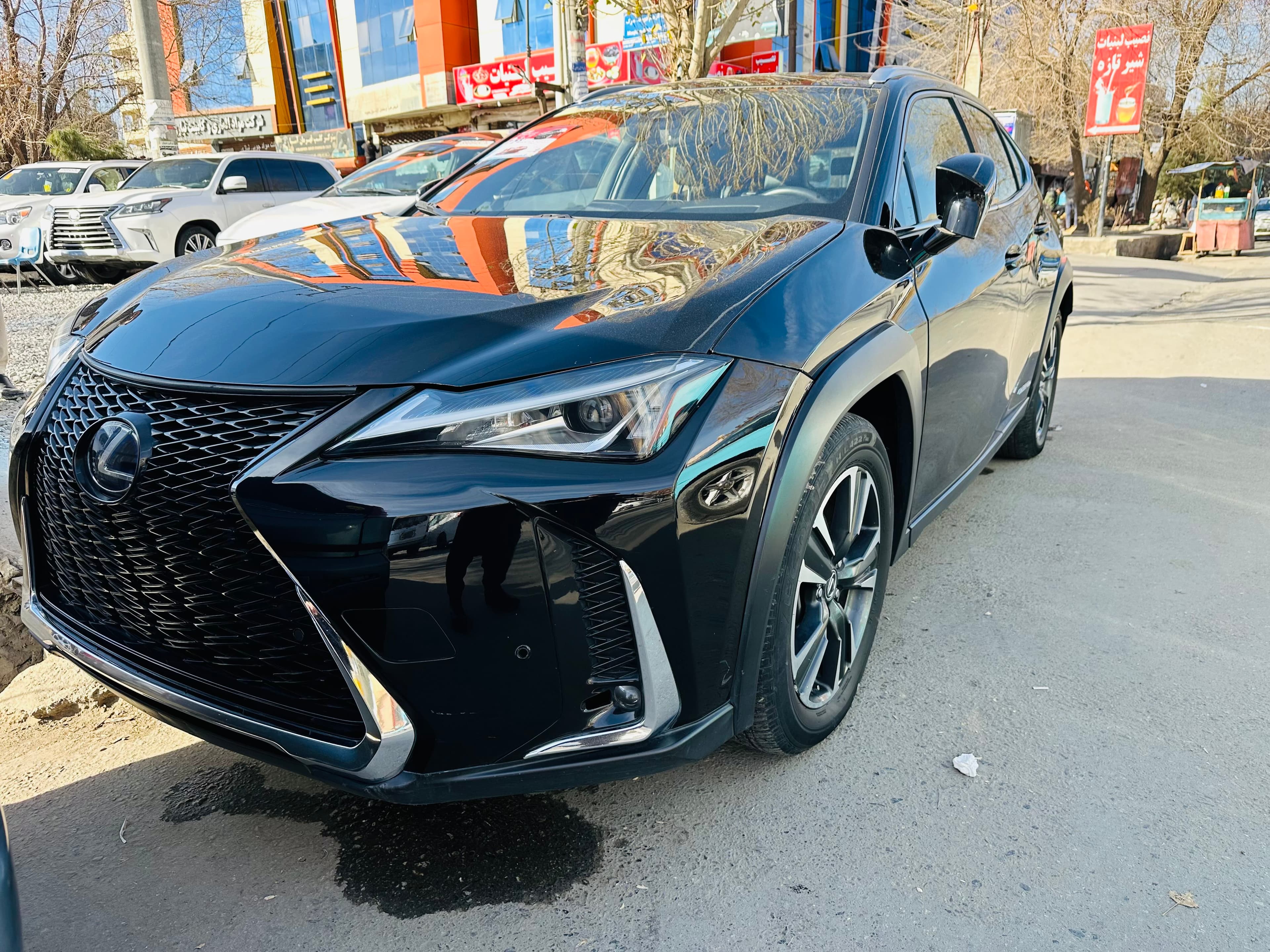 Lexus  UX 2022