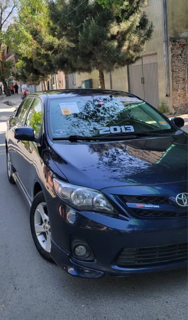 Toyota  Corolla 2013