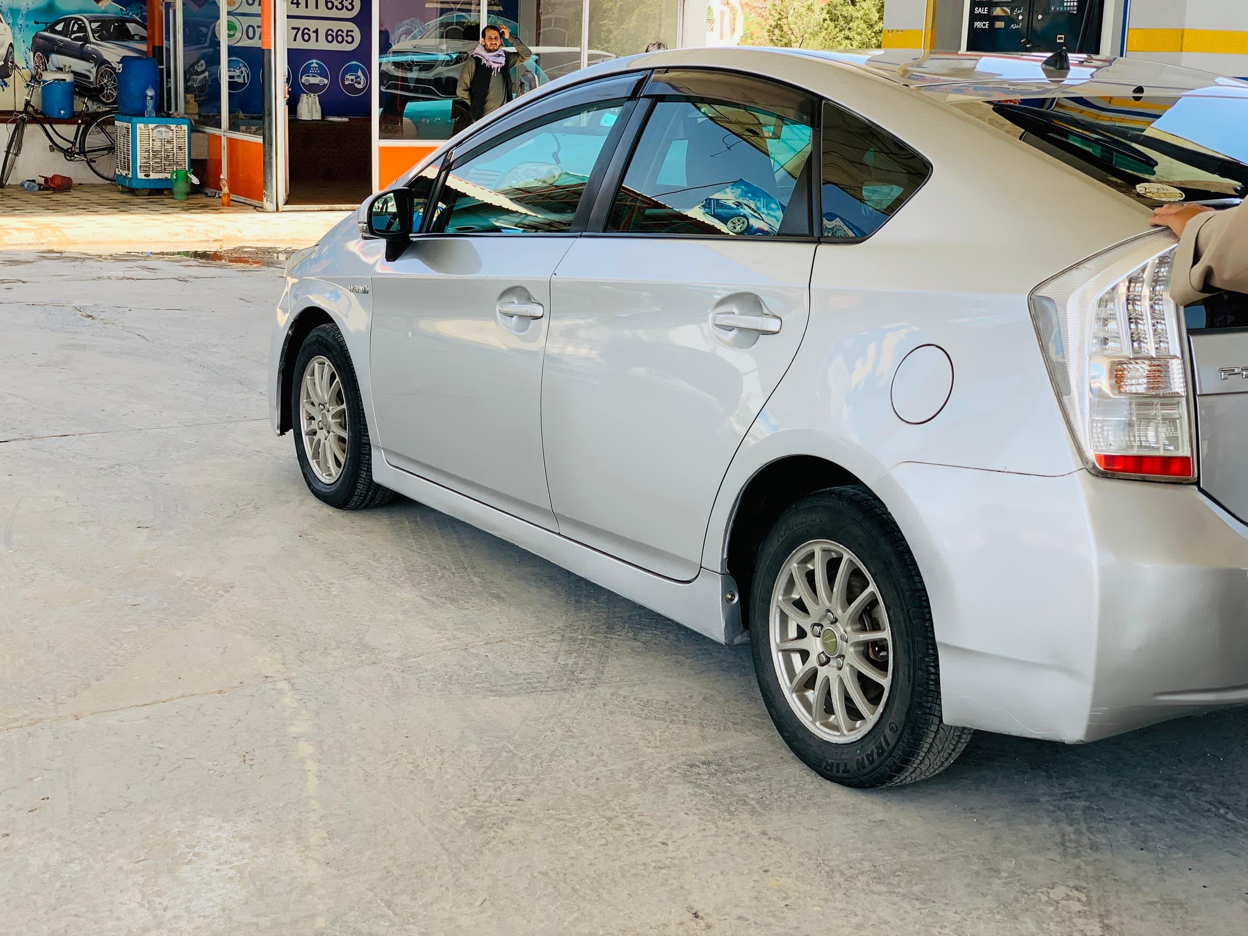 Toyota  Prius 2010